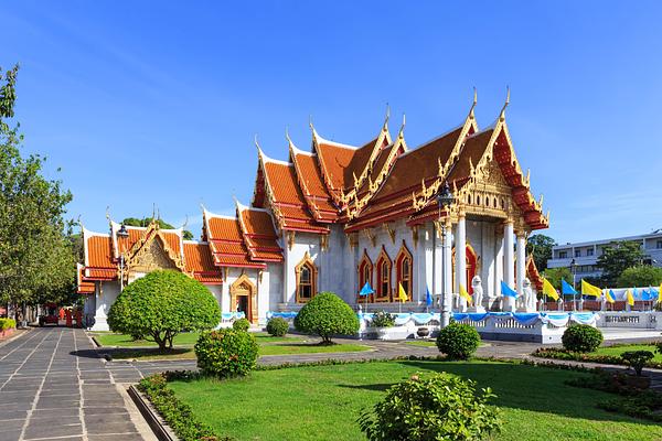 Wat Benchamabophit (The Marble Temple)