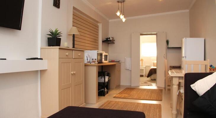 Treetops Guesthouse