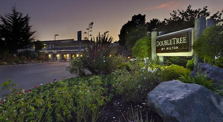 DoubleTree by Hilton Hotel Berkeley Marina