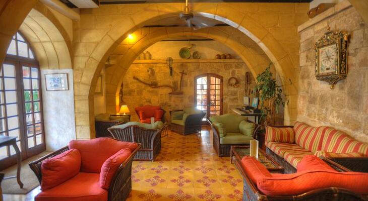 Cornucopia Hotel
