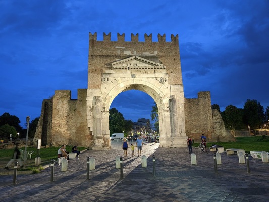 Arco d'Augusto