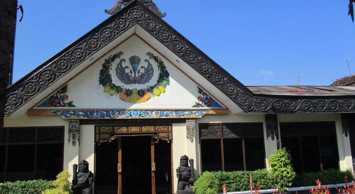 Istana Batik Ratna Hotel