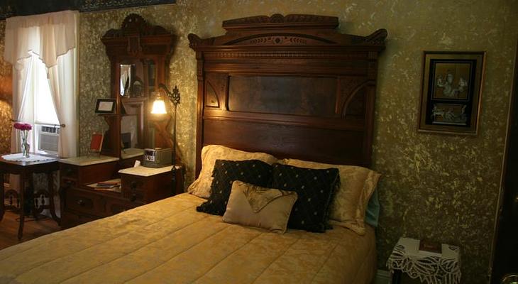 Brumder Mansion Bed and Breakfast