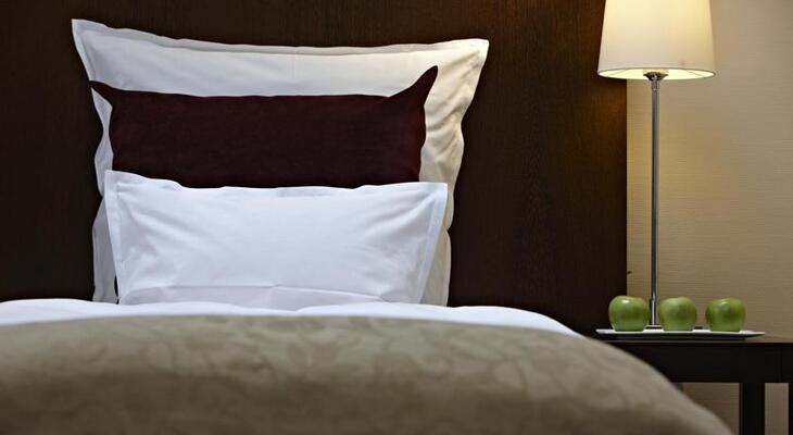 Metropolitan Hotel by Flemings