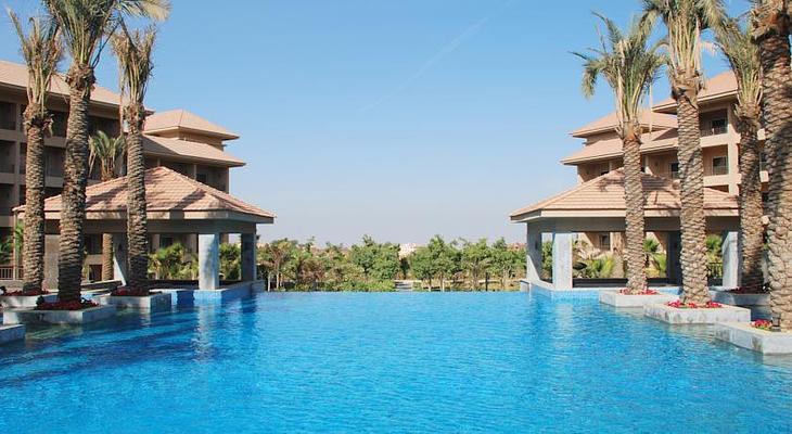 Dusit Thani LakeView Cairo