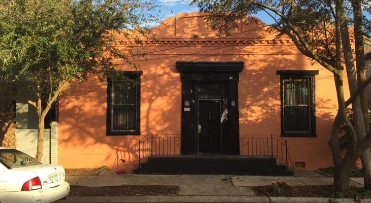 AAE Bourbon House Mansion & Hostel