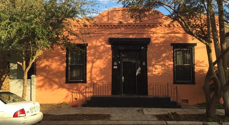 AAE Bourbon House Mansion & Hostel