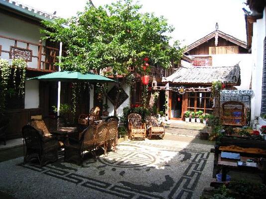 Lanchong Inn