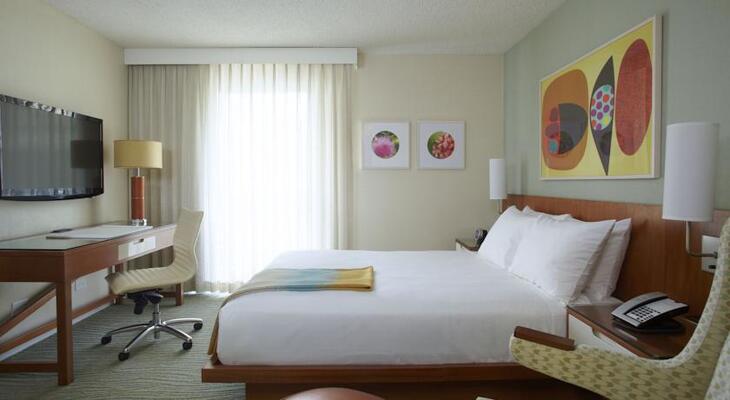Shoreline Hotel Waikiki