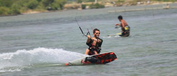 Roshanne Beach Resort