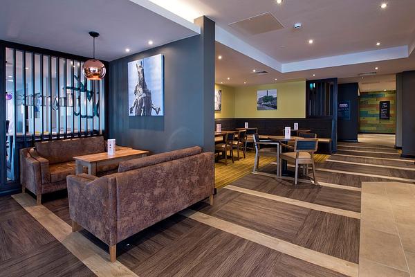 Premier Inn Leeds City Centre (Whitehall Road) hotel