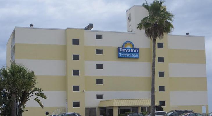 Days Inn by Wyndham Daytona Oceanfront