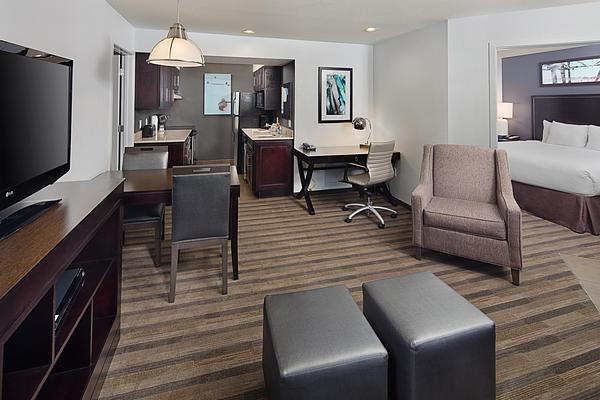 Hyatt House Belmont / Redwood Shores