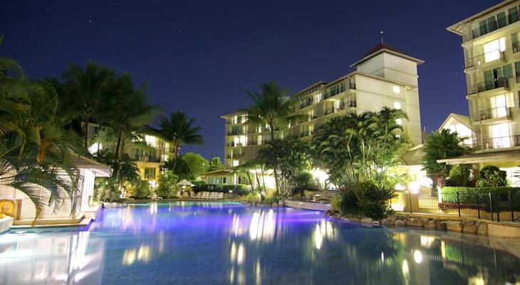 Novotel Cairns Oasis Resort