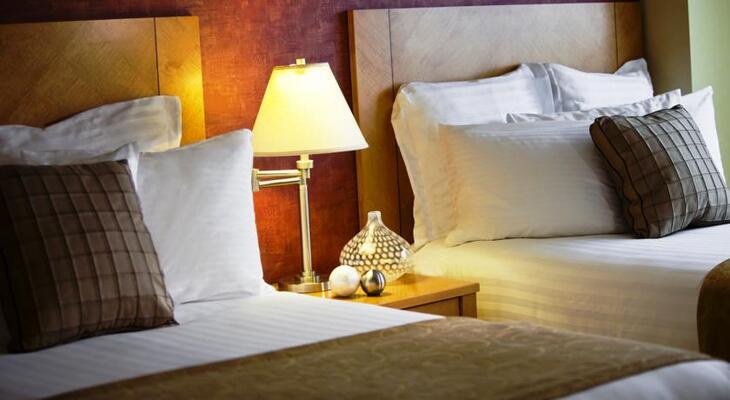 Renaissance Chicago O'Hare Suites Hotel