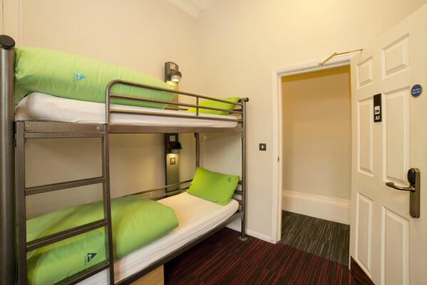 YHA Castleton Losehill Hall
