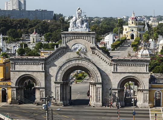 Christopher Columbus Cemetery (Cemetario de Colon)