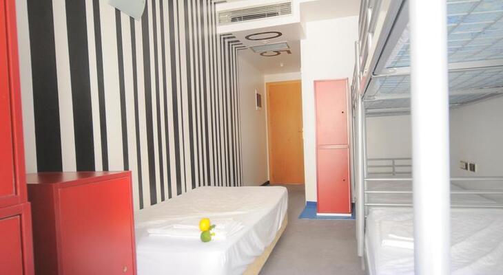 Revolutum Hostel
