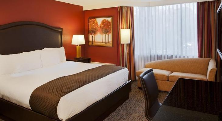 DoubleTree by Hilton Hotel St. Louis - Chesterfield