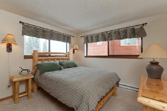 Pine Ridge Condominiums