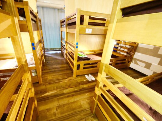 Osaka Guesthouse Hive