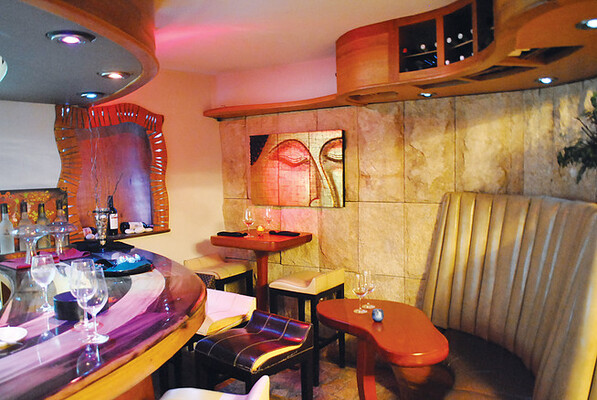 Niche Bistro