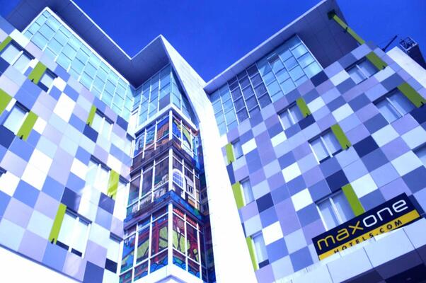 MaxoneHotels @ Glodok