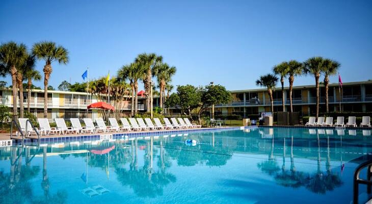 Seralago Hotel & Suites