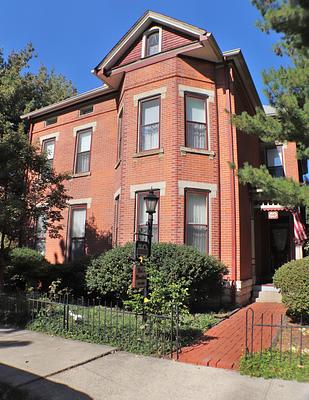 50 Lincoln-Short North Bed and Breakfast