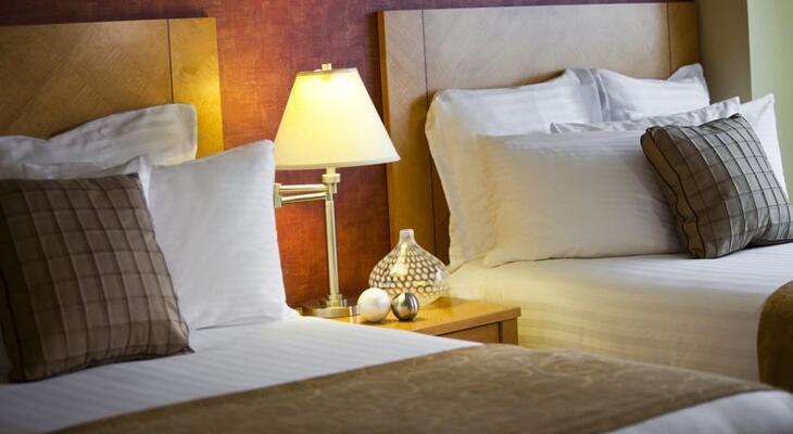 Renaissance Chicago O'Hare Suites Hotel