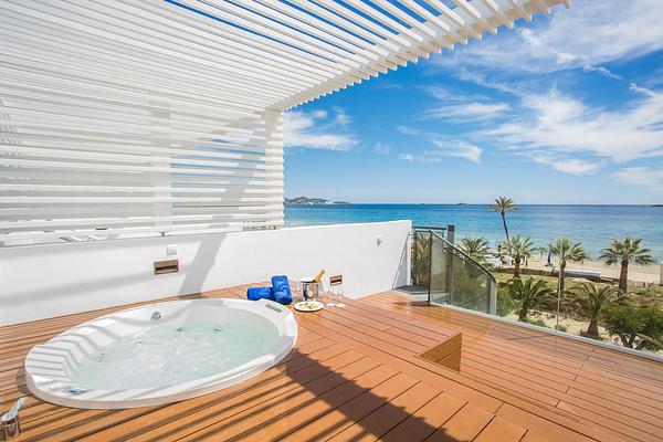 Grand Palladium White Island Resort & Spa