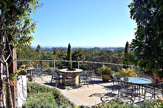 Chaminade Resort & Spa