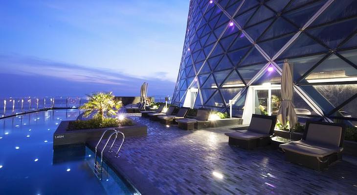 Andaz Capital Gate, Abu Dhabi, by Hyatt
