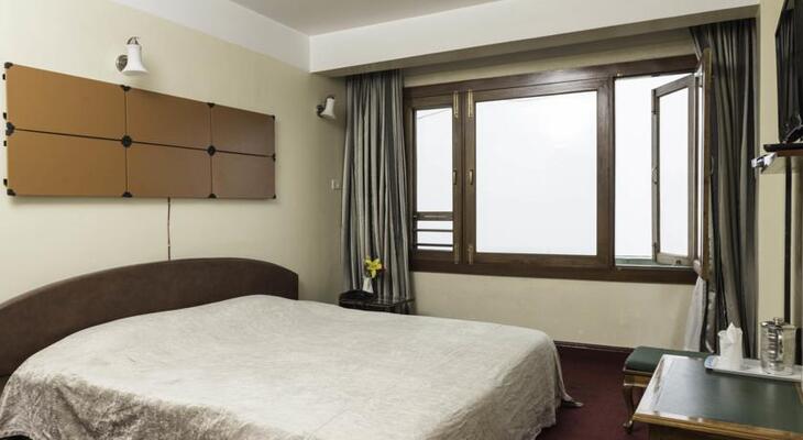 Treebo Trend Dekeling Hotel