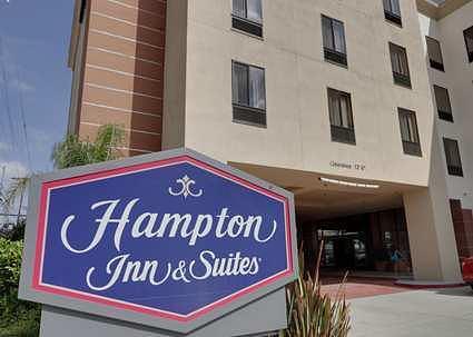 Hampton Inn & Suites Los Angeles/Sherman Oaks