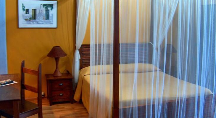 Holland International Rooms