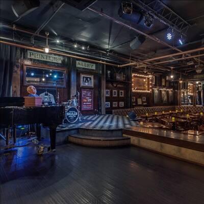 Skull's Rainbow Room