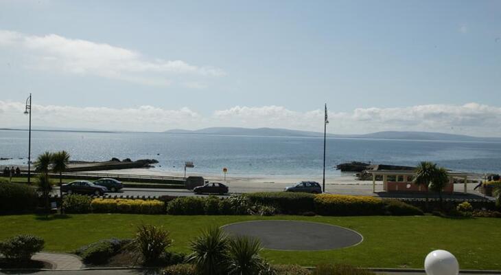 Galway Bay Hotel
