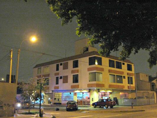 Barranco's Backpackers Inn