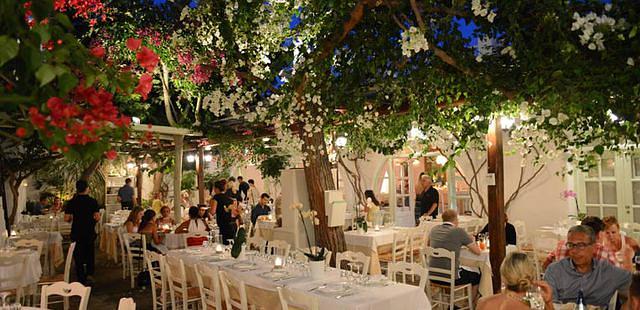 Avra Restaurant - Garden