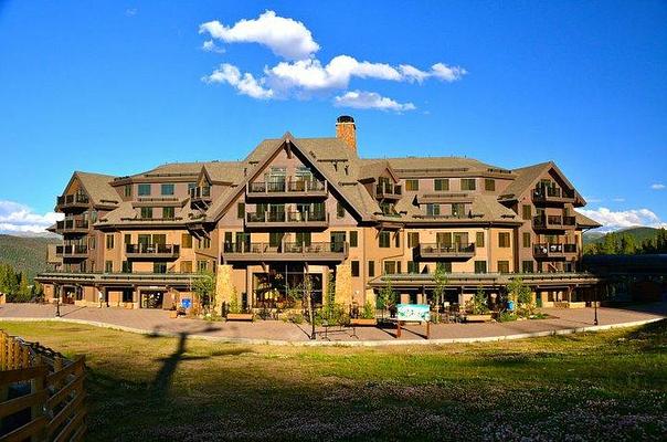 Crystal Peak Lodge