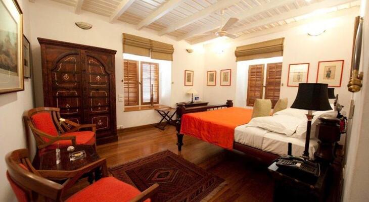 Le Colonial