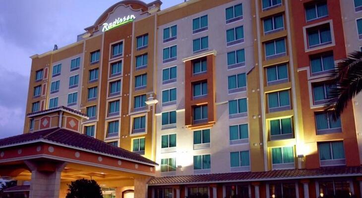 Radisson Hotel Orlando - Lake Buena Vista