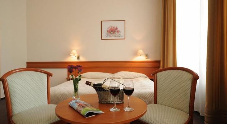Hunguest Platanus Hotel