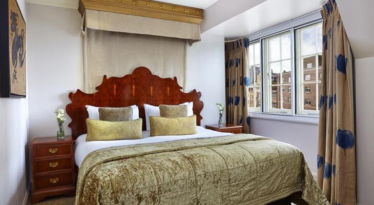 Radisson Blu Edwardian Grafton Hotel, London