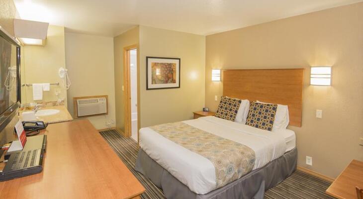 Nordic Inn and Suites