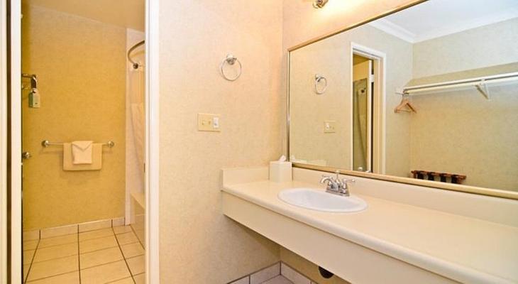 Best Western University Lodge