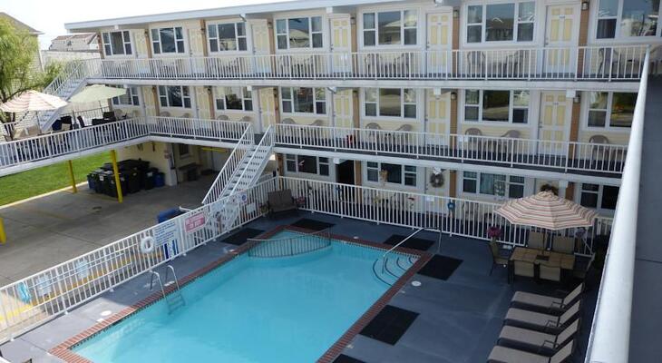 Esplanade Suites, a Sundance Vacations Resort