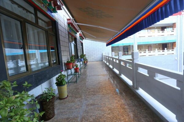 Banak Shol Hotel