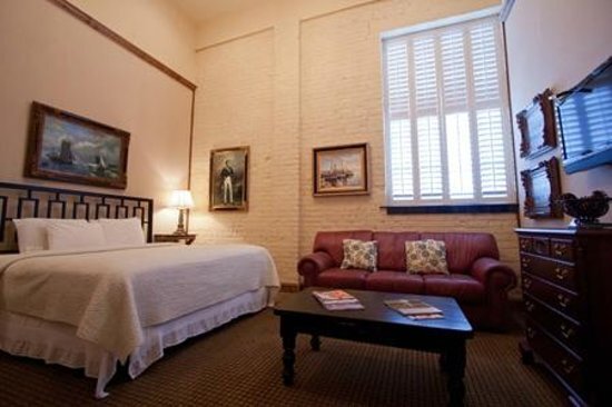 Ansonborough Inn